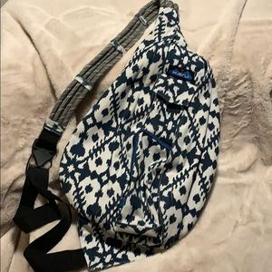 Like new Kavu bag